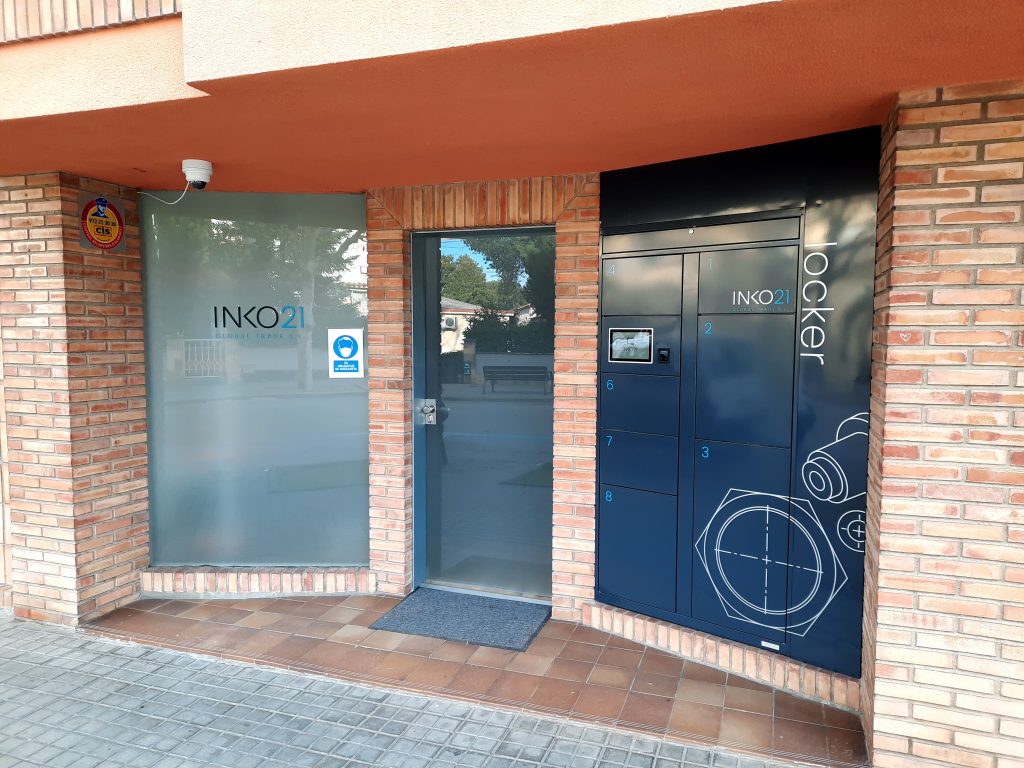 taquilla empotrada en fachada