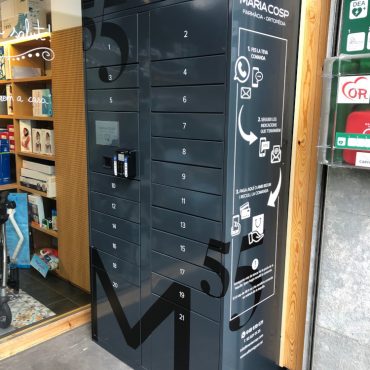 Taquilla inteligente instalada en la Farmacia Maria Cosp