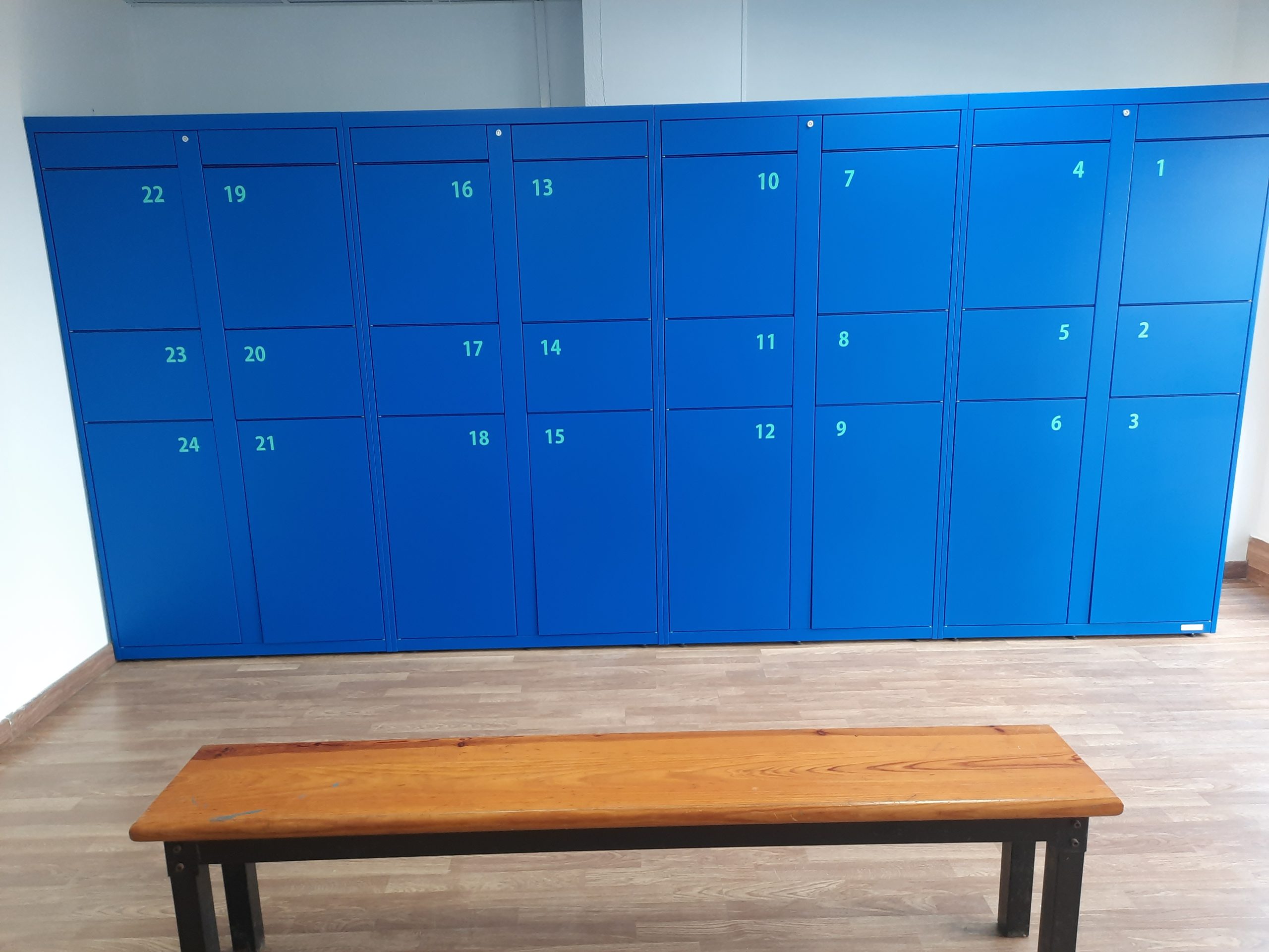 Taquillas inteligentes para custodia de equipaje de maletas en Lock&Beach