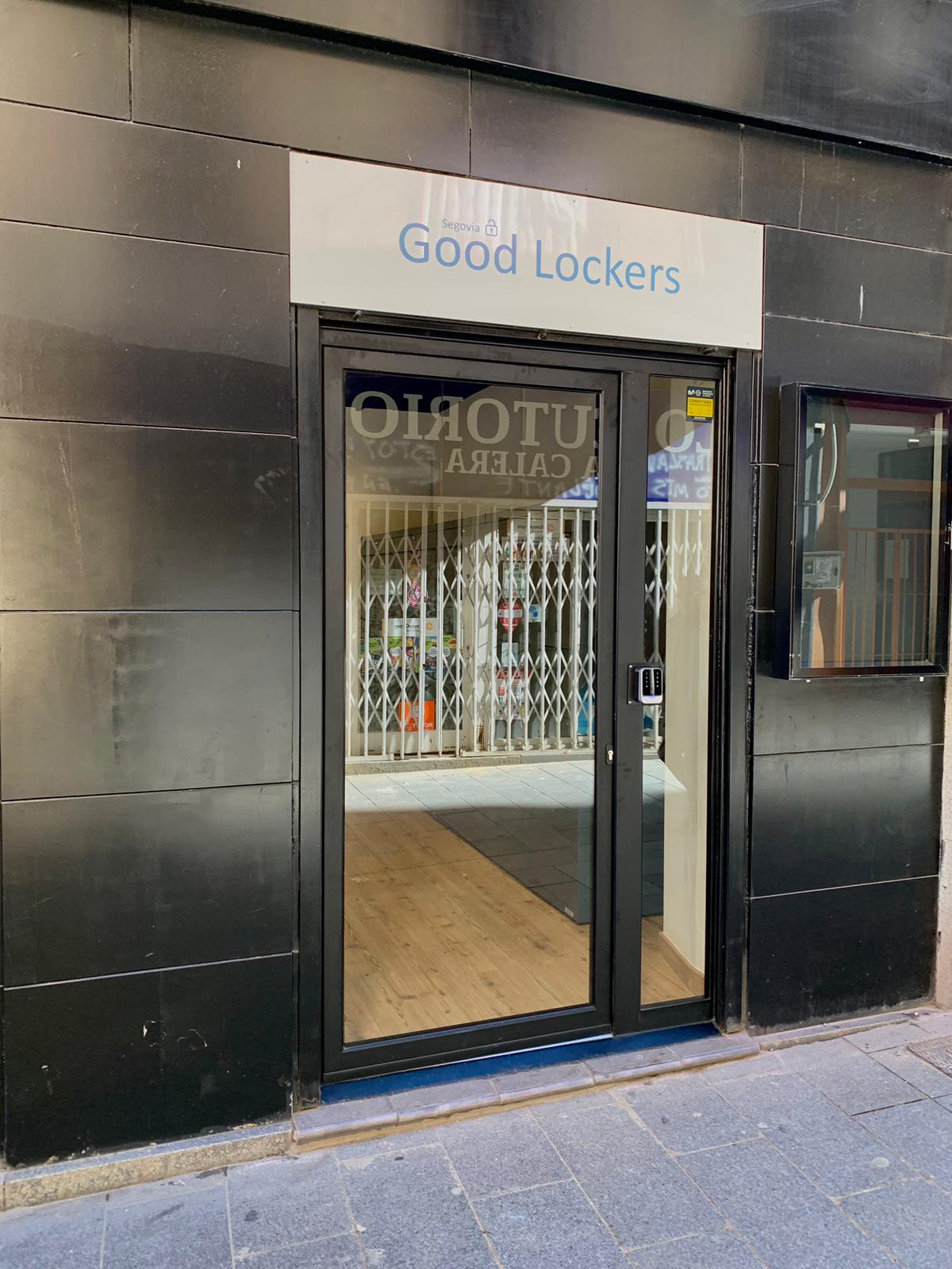 Fachada de instalación de consignas inteligentes Segovia Good Lockers