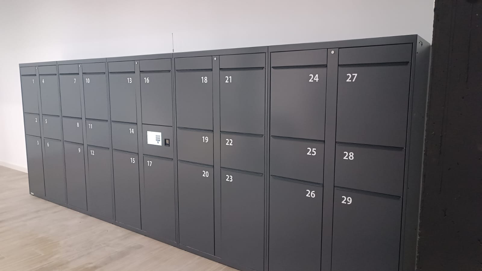 Easy Locker consignas inteligentes en Córdoba con reserva y pago a través de internet. Sistema autómático sin trabajadores.